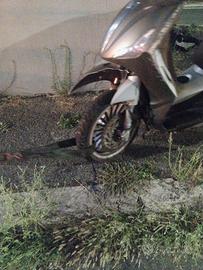 Beverly 300 pezzi di ricambio