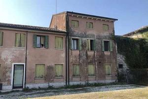 Immobile in asta di 416 m² con più di 5 locali e b