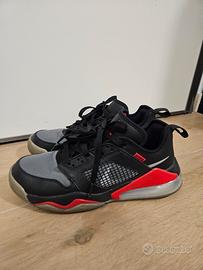 Nike
Scarpe da Basket Jordan Mars 270 Low  41 UK 7