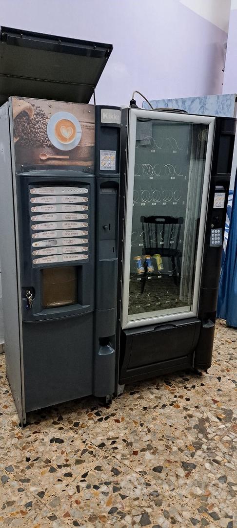 Distributore Automatico Snack e bevande - Elettrodomestici In vendita a  Napoli
