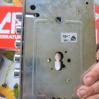 serratura  porta blindata 