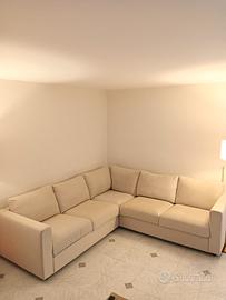 Divano 6 posti colore crema 