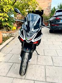 Aprilia tuono 660 factory