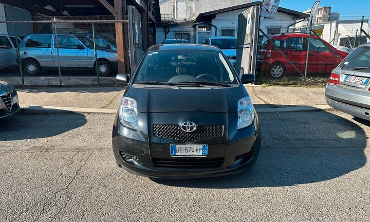 Toyota Yaris 1.0 5 porte Sol