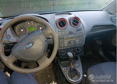 Ford Fiesta 2004
