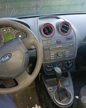 Ford Fiesta 2004