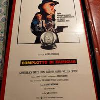 locandina FILM COMPLOTTO DI FAMIGLIA 