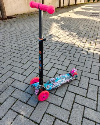 Monopattino bambini 3 ruote luminose