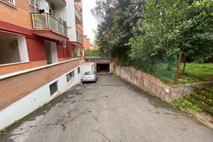 Montemario - box auto di nuova costruzione
