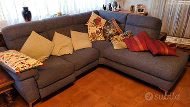 Divano angolare by Divani & Divani by Natuzzi