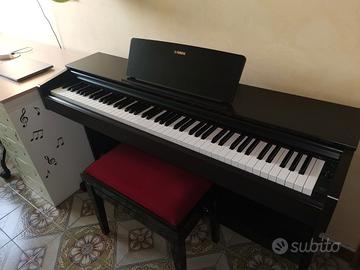 Pianoforte Yamaha ARIUS YPD-143