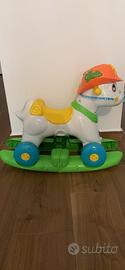 Cavallo dondolo chicco con pulsanti