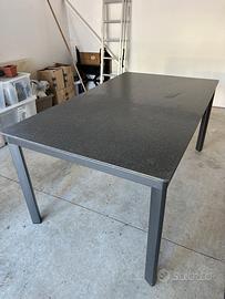 Tavolo giardino, 6 sedie, in OMAGGIO 2 lettini