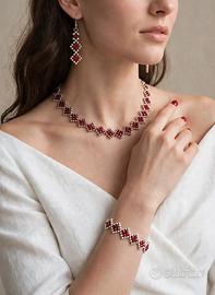Parure composta da collana bracciale e orecchini