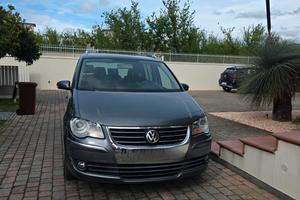 VW Touran 2.0 140cv da 7 posti