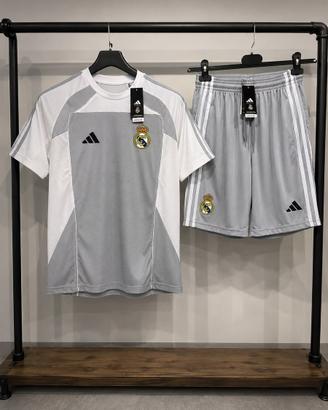 Completino Da Calcio Adidas Real Madrid Taglia L