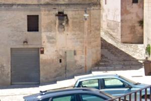 Prestigioso Locale Storico 100 mq con Volta ad Arc