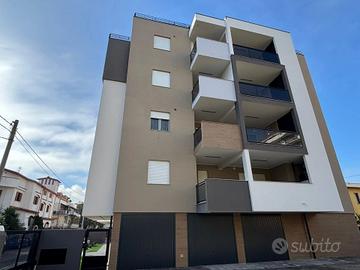 APPARTAMENTO CON GARAGE E POSTO AUTO ZONA MARE M