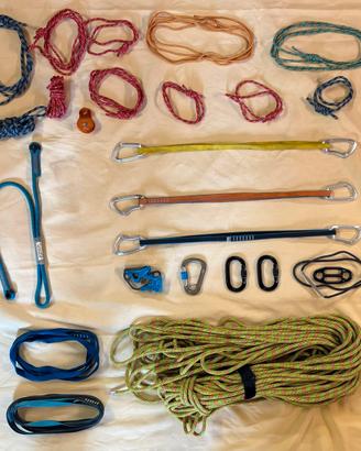 Lotto materiale da arrampicata