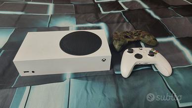 XBOX Series S + controller con cover e scatola