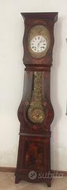 Orologio a pendolo da terra antico
