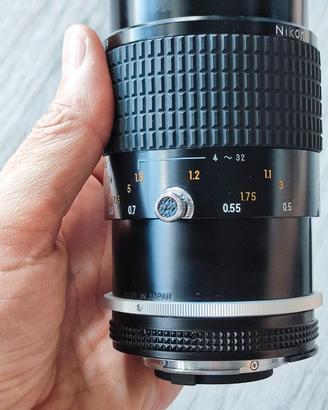 Nikon micro Nikkor 105mm f2.8 ais