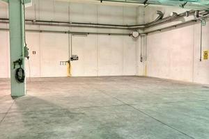 Immobile di 450 m² con 1 locale a Cesano Maderno