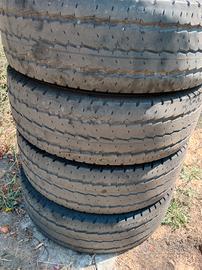 Gomme 225/75/16 CP Continental vanco Camper 