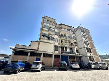 2 LOCALI A NAPOLI