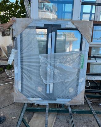 Finestra colore grigio antracite