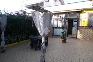 VILLA A SCHIERA A ANZIO