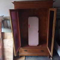 mobile credenza di antiquariato