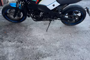 Moto Suzuki GH76A/A Del 1995