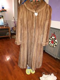 pelliccia di visone nuova