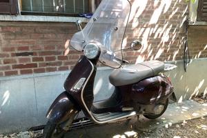 Vespa GTS 125