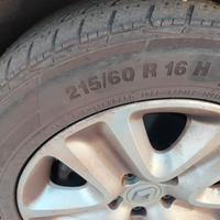4 Cerchio  completi di copri cerchi renault