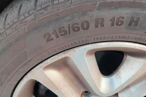 4 Cerchio  completi di copri cerchi renault