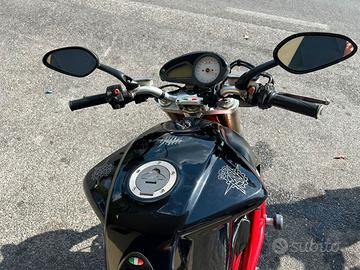 MV BRUTALE 750
