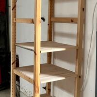 Scaffale IVAR Ikea in legno con ripiani