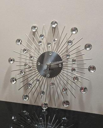 Orologio da parete Karlsson con eleganti strass