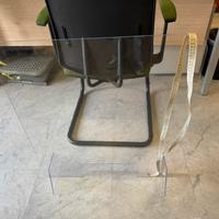 Pannello da scrivania in plexiglas con foro