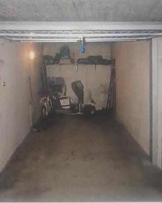 Box Auto 14 mq centro Albiolo