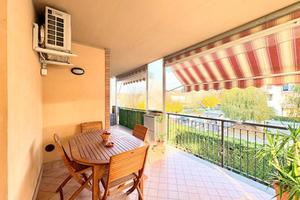 3 LOCALI A LA LOGGIA