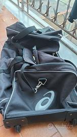 Borsone Asics nuovo XXL con base rigida e ruote