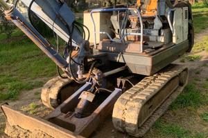 escavatore mitsubushi MM30B