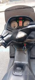 Yamaha TMax 