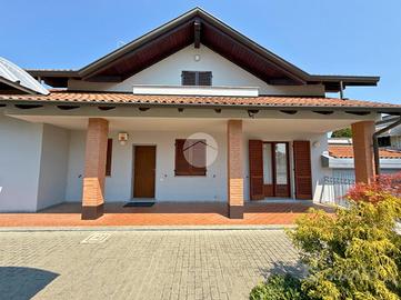 VILLA SINGOLA A BORGO VERCELLI