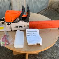 Motosega a scoppio per potatura