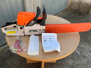 Motosega a scoppio per potatura