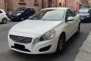 VOLVO S60 1.6 D2 KINETIC